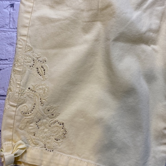 Gloria Vanderbilt Sz 6 bermuda shorts 2 pairs - Picture 5 of 11